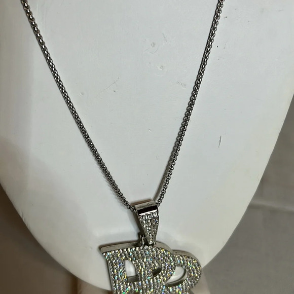 Rolls Royce Rhinestone Pendant with 22” Ball Chain. NWOt - Picture 3 of 5